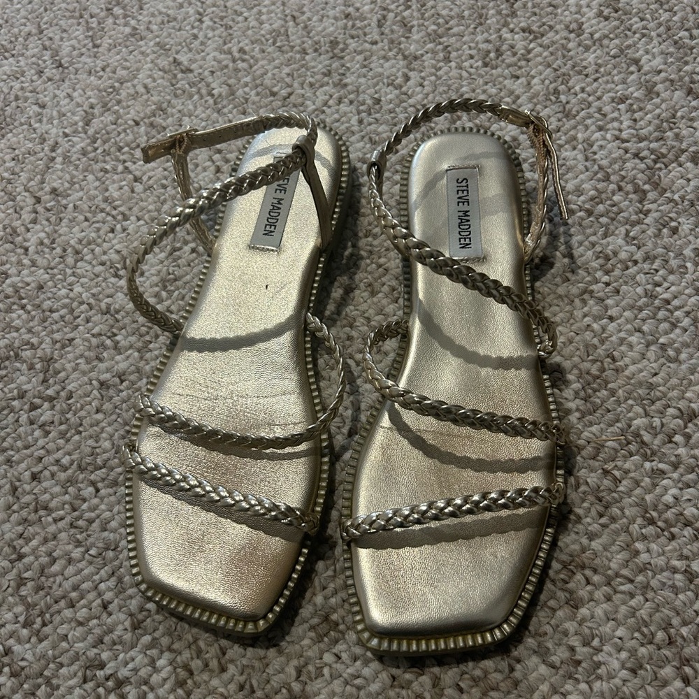 Steve Madden Darleena Gold Braided Strappy Sandals - Picture 2 of 4